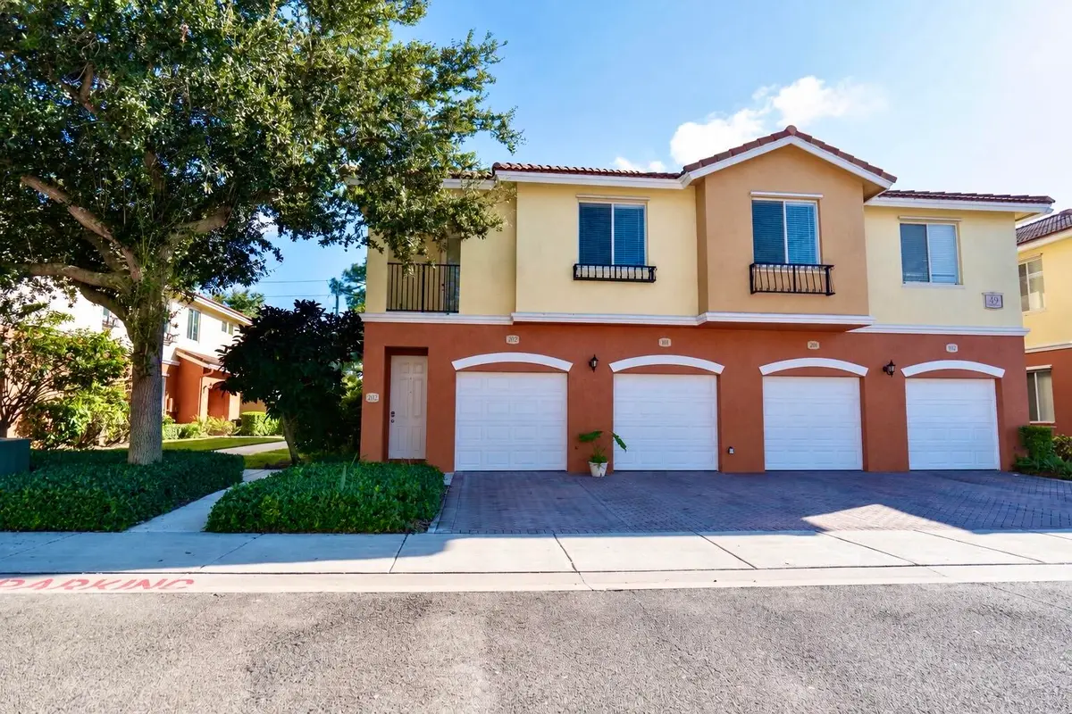 Front at 49 SE SEDONA Circle 202, Stuart