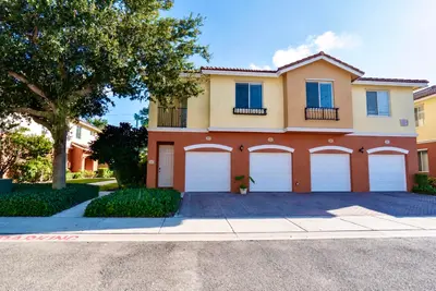 49 SE SEDONA Circle 202, Stuart – Condominium for rent