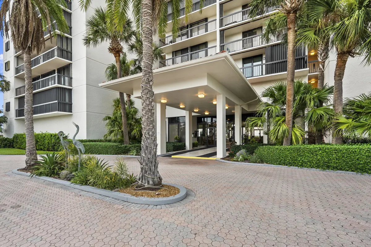 10-web-or-mls-DSC02475 at 3100 N HIGHWAY A1A PHB05, Fort Pierce