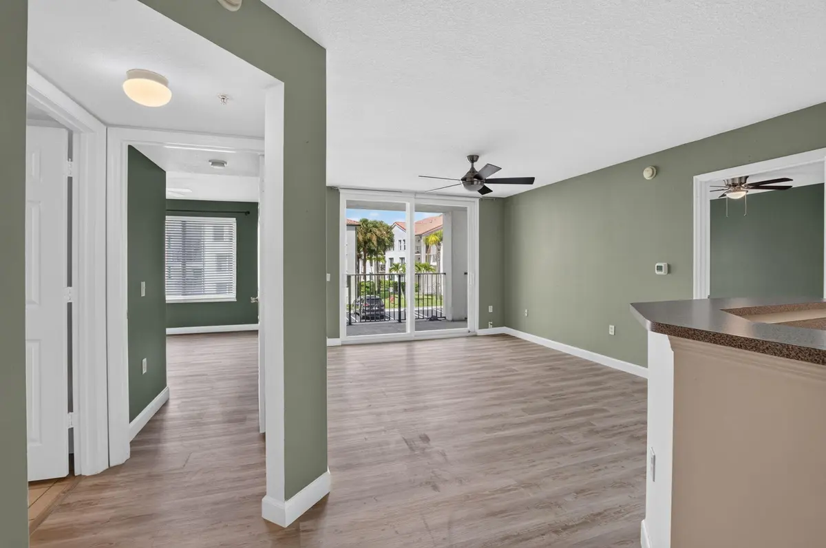Entry to living room at 213 Villa Circle 213, Boynton Beach