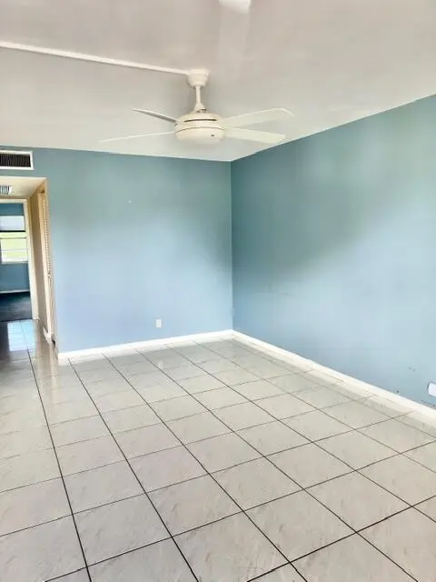 Living Area at 3033 Hythe B, Boca Raton