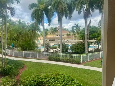 6426 EMERALD DUNES Drive 206, West Palm Beach – Condominium for rent