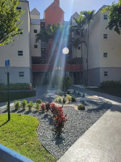 Photo 2 at 8363 Lake Drive 506, Doral