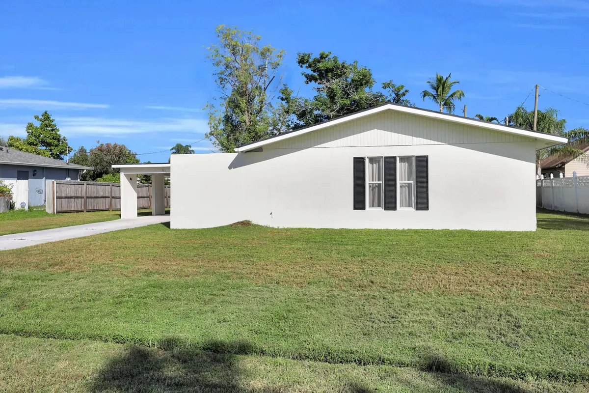 311 nw byron st - 02 at 311 NW Byron Street, Port St. Lucie