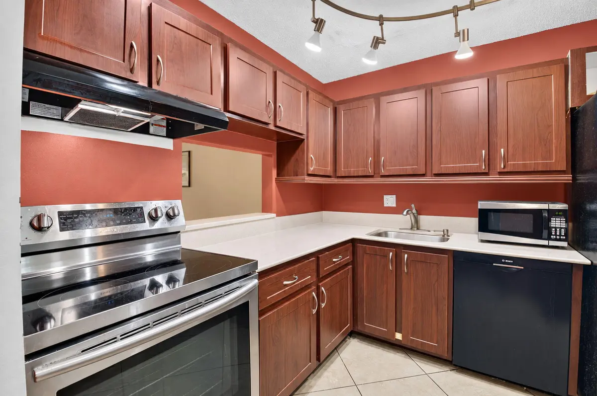 17-web-or-mls-DSC_8229 at 2700 CASITA Way 102, Delray Beach