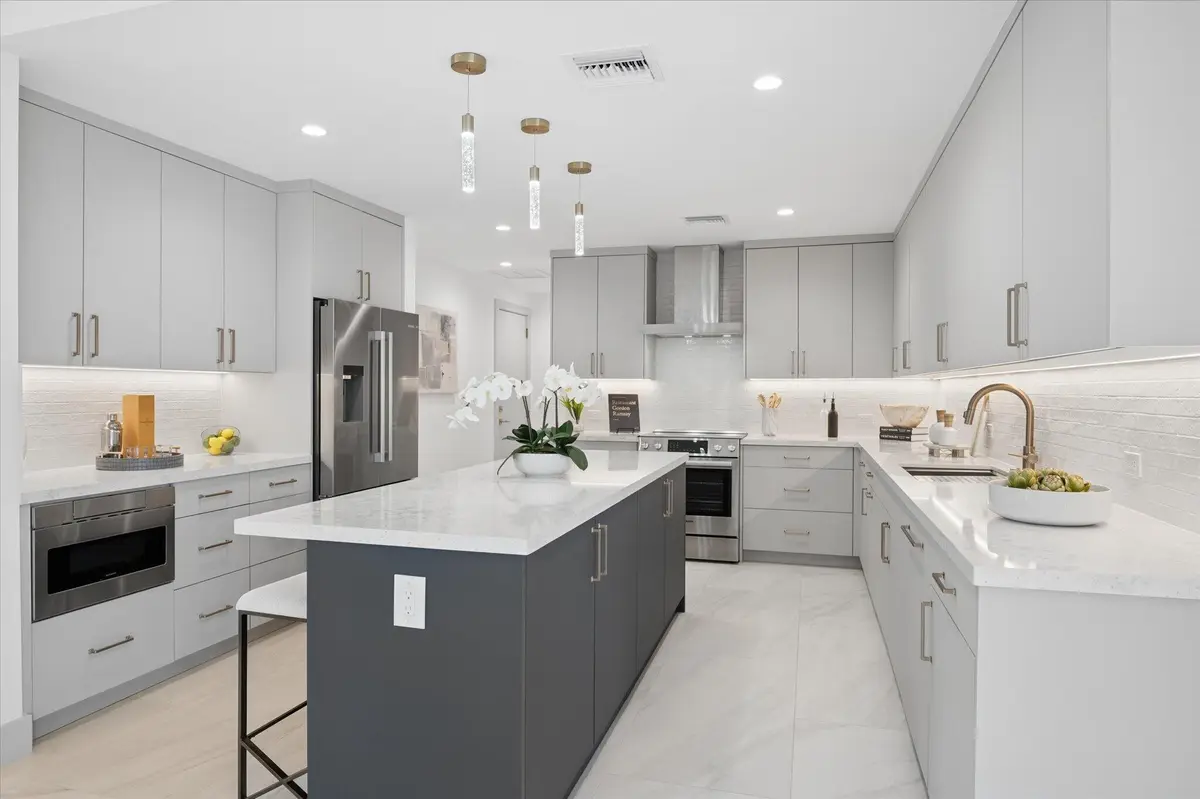 11-Bertanzetti-3111 NE 55th St-11 at 3111 NE 55th Street, Fort Lauderdale