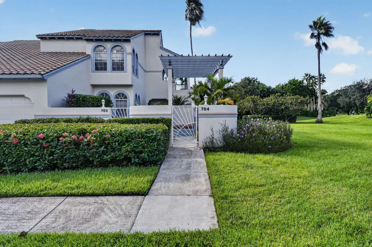 1-web-or-mls-_MLP9394 at 704 Ryder Cup Circle, Palm Beach Gardens
