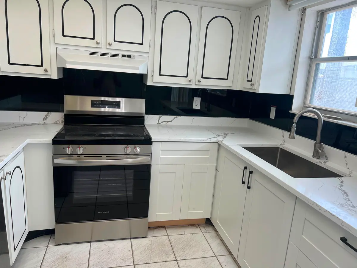 f48b4446-c06a-4825-a26d-4a6a1ab0ad05 at 320 SW 1st Street D-2, Pompano Beach