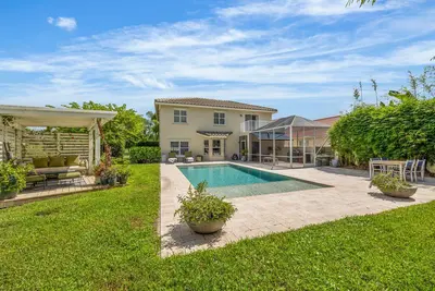 1695 S Club Drive, Wellington – Single Family Residence for sale