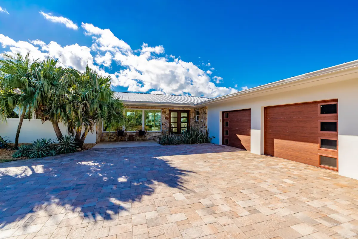 Exterior Front at 4304 Bethel Creek Drive, Vero Beach