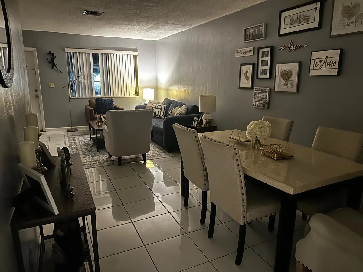 09DF46D5-CD6D-4108-BEAA-F0A81061FE4E at 820 N GOLF Drive, Hollywood