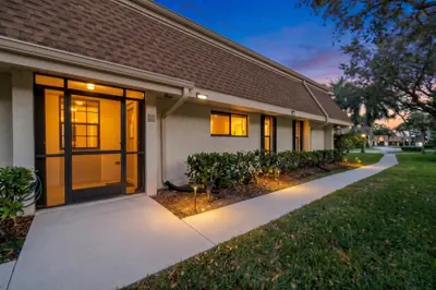 109 Half Moon Circle C, Jupiter – Townhouse for sale
