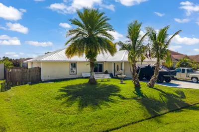 426 SW SEAFLOWER Terrace, Port St. Lucie – Single Family Residence for sale