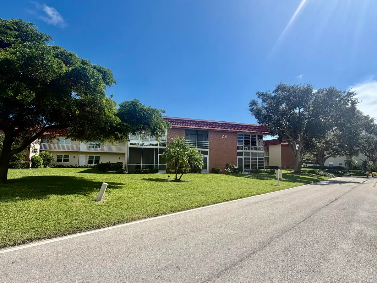 IMG_0211 at 29 PINE ARBOR Lane 204, Vero Beach