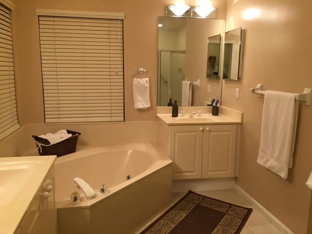 bath_master1 at 14044 Aster Avenue, Wellington