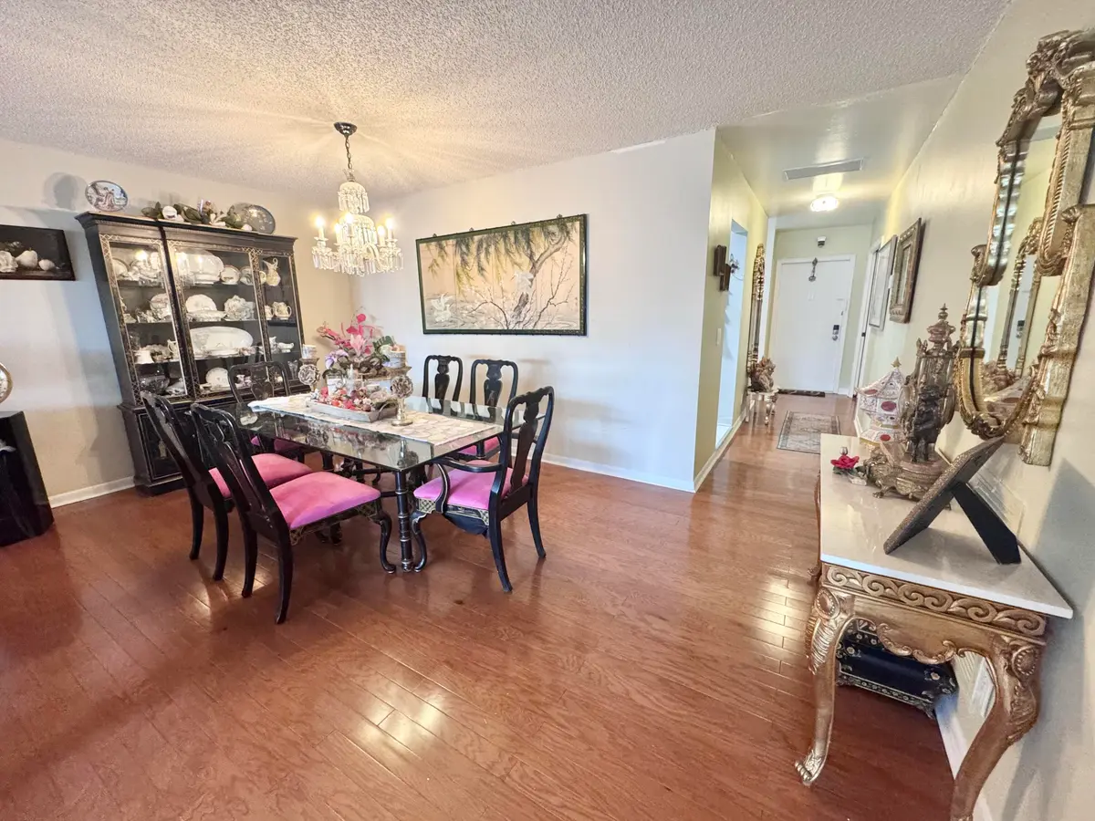 Dining area at 1341 NW 20TH Avenue 203, Delray Beach