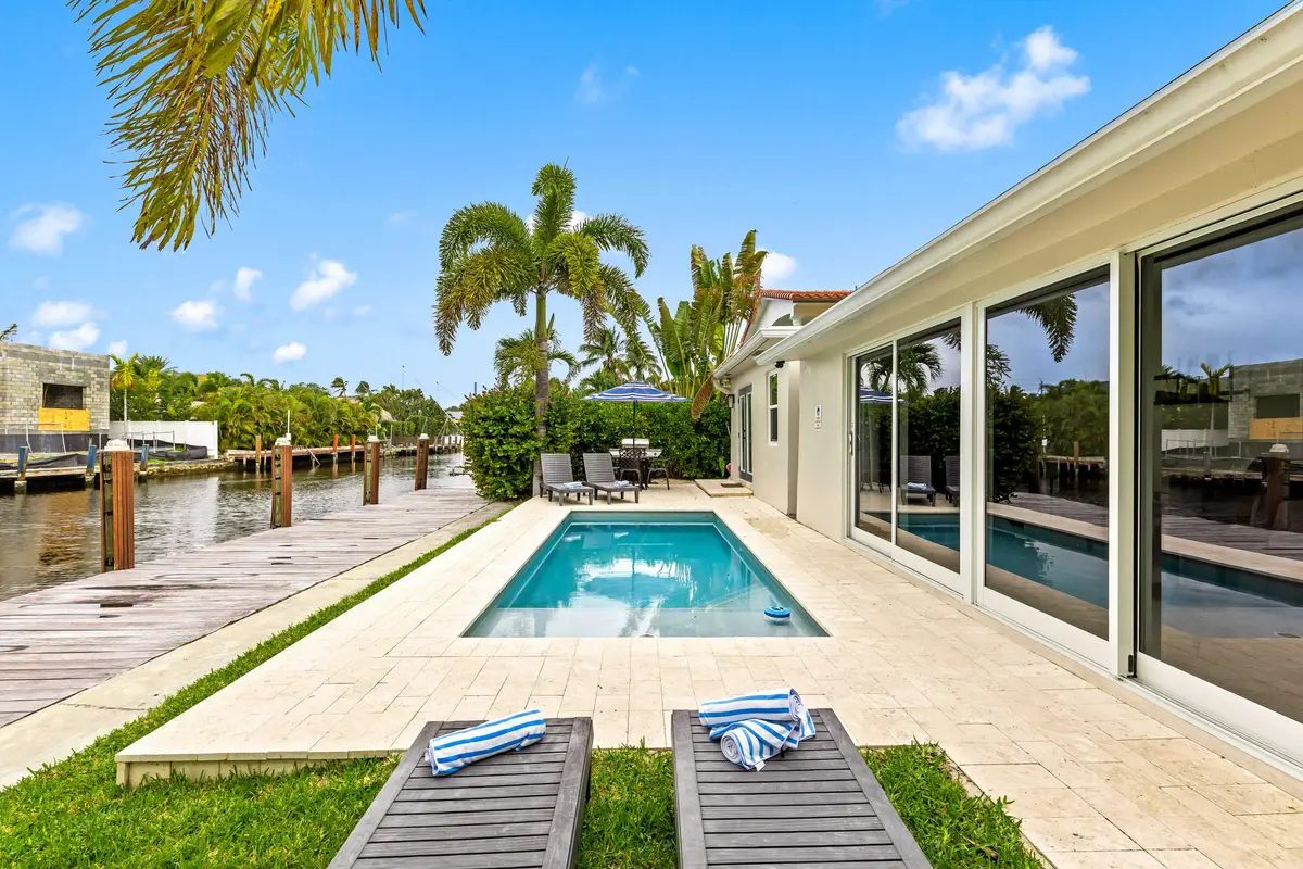 20260330-20260330-CW5A3312 (1) at 2417 NE 19th Avenue, Wilton Manors