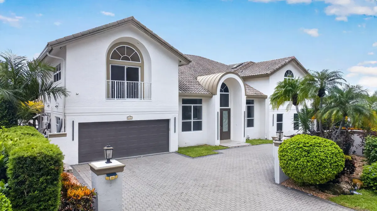 1-web-or-mls-4130-67 at 4130 NE 23rd Avenue, Lighthouse Point