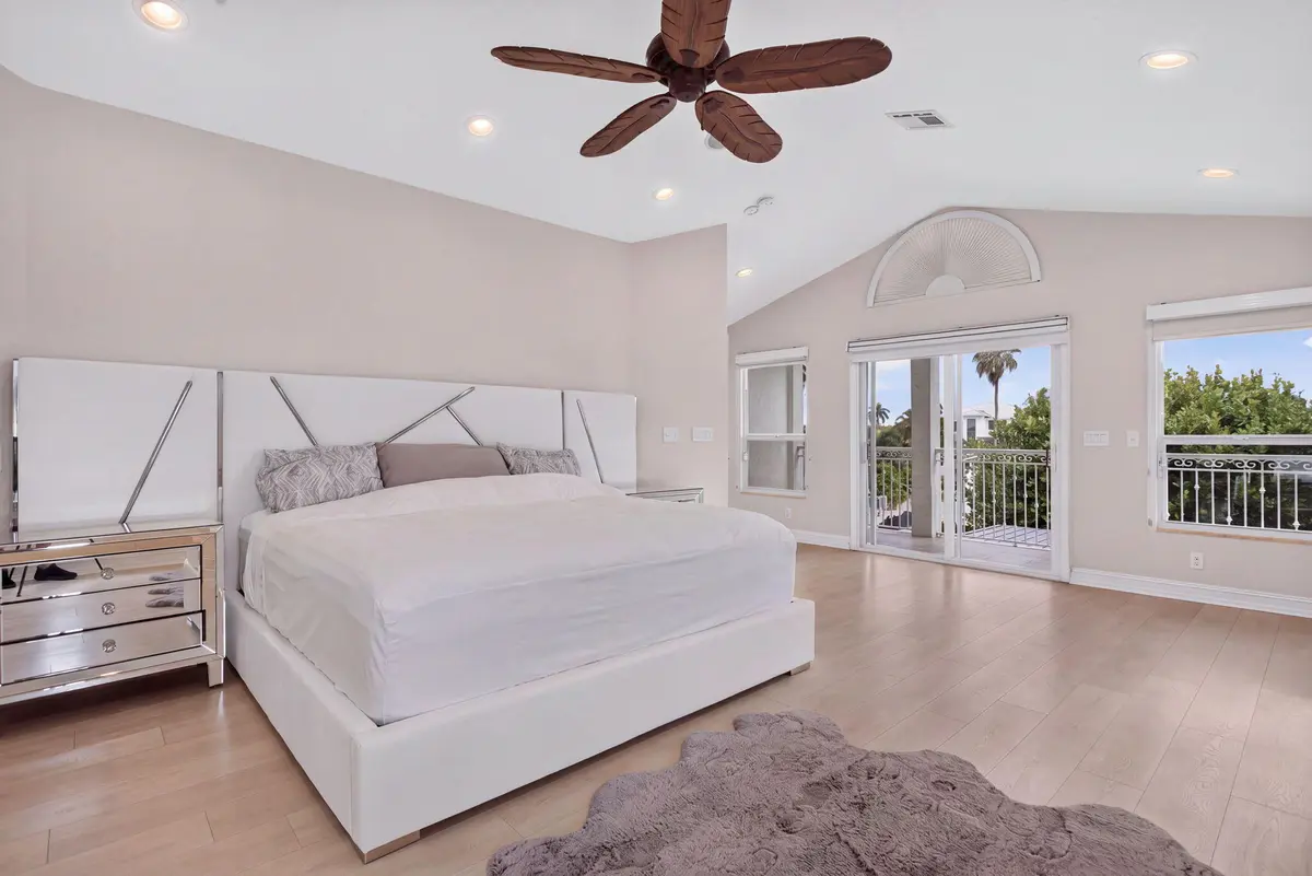 57-web-or-mls-4130-2 at 4130 NE 23rd Avenue, Lighthouse Point