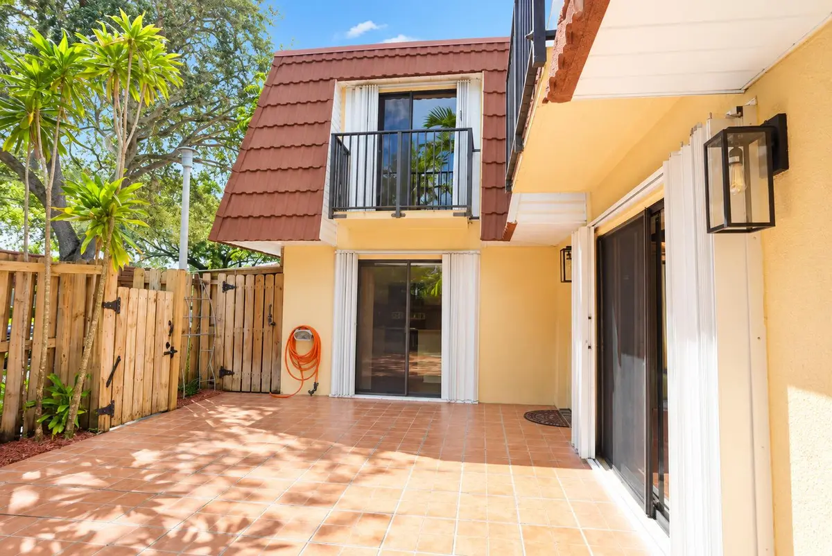Courtyard at 9851 NW 6th Place, Plantation