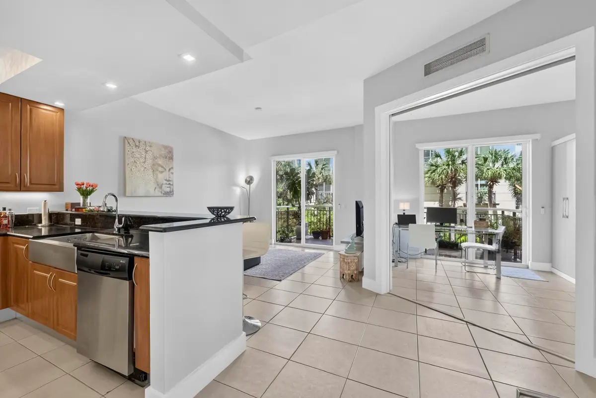 2-print-8I8A2122 at 2631 NE 14TH Avenue 216, Wilton Manors