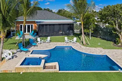 257 E 23rd Street, Riviera Beach – Single Family Residence for rent