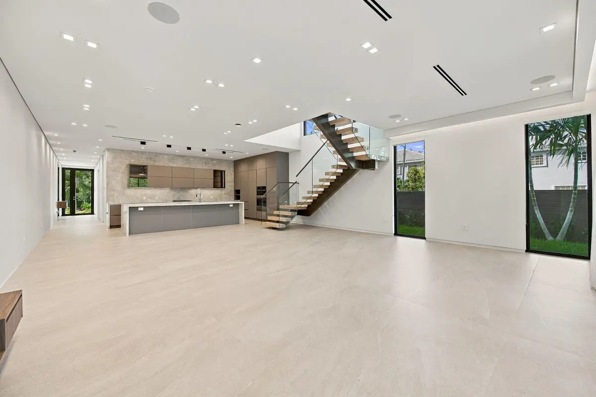5-web-or-mls-1003-ne-3rd-st at 1003 NE 3rd Street, Fort Lauderdale