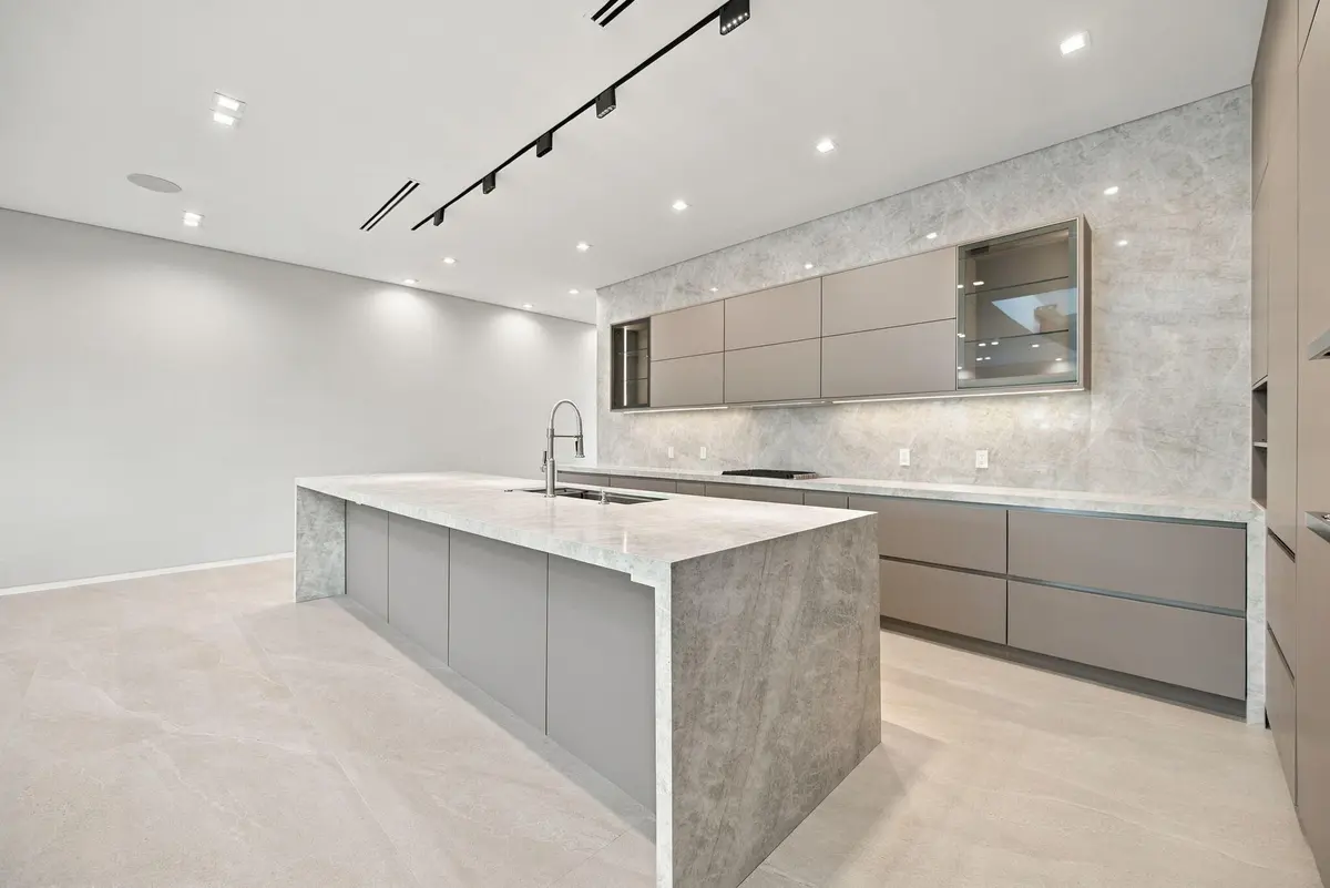 9-web-or-mls-1003-ne-3rd-st at 1003 NE 3rd Street, Fort Lauderdale