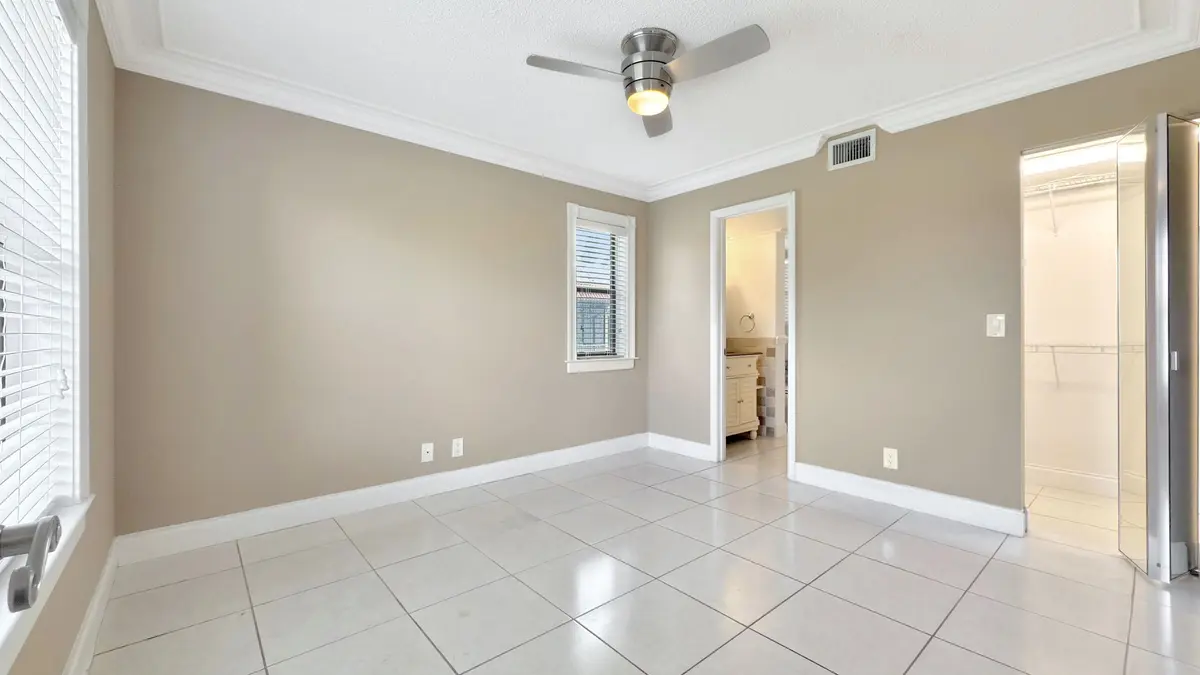 Master Bed 1C at 21909 Lake Forest Circle 206, Boca Raton