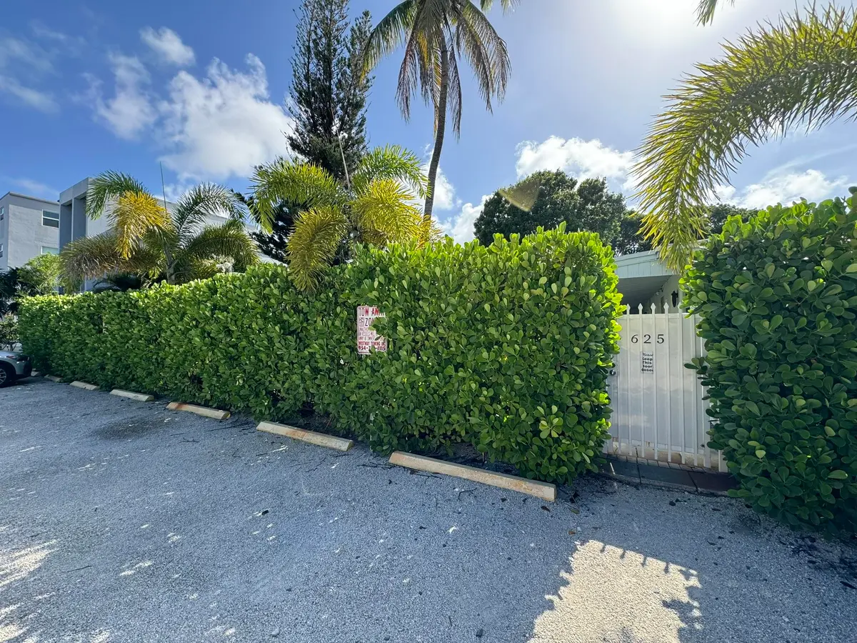 IMG_1224 at 625 NE 14TH Avenue 4, Fort Lauderdale