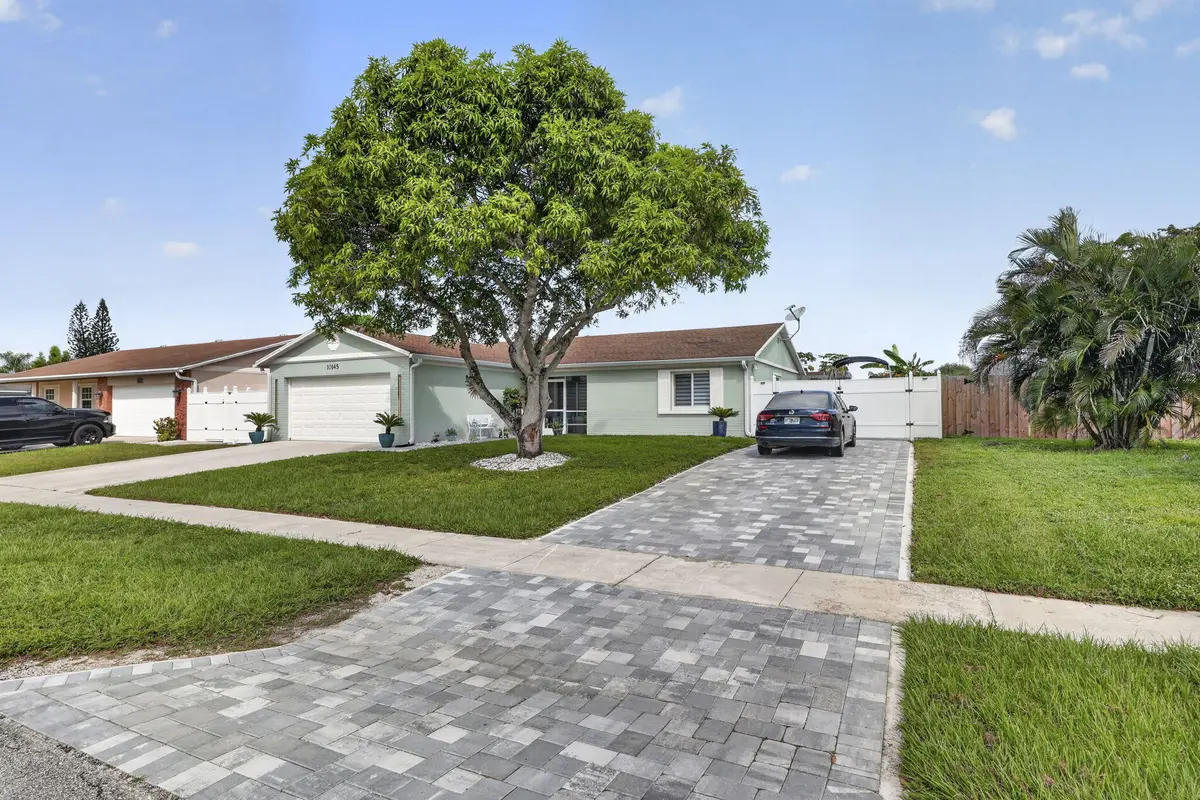 4-web-or-mls-BS1A6246 at 10145 Penzance Lane, Royal Palm Beach
