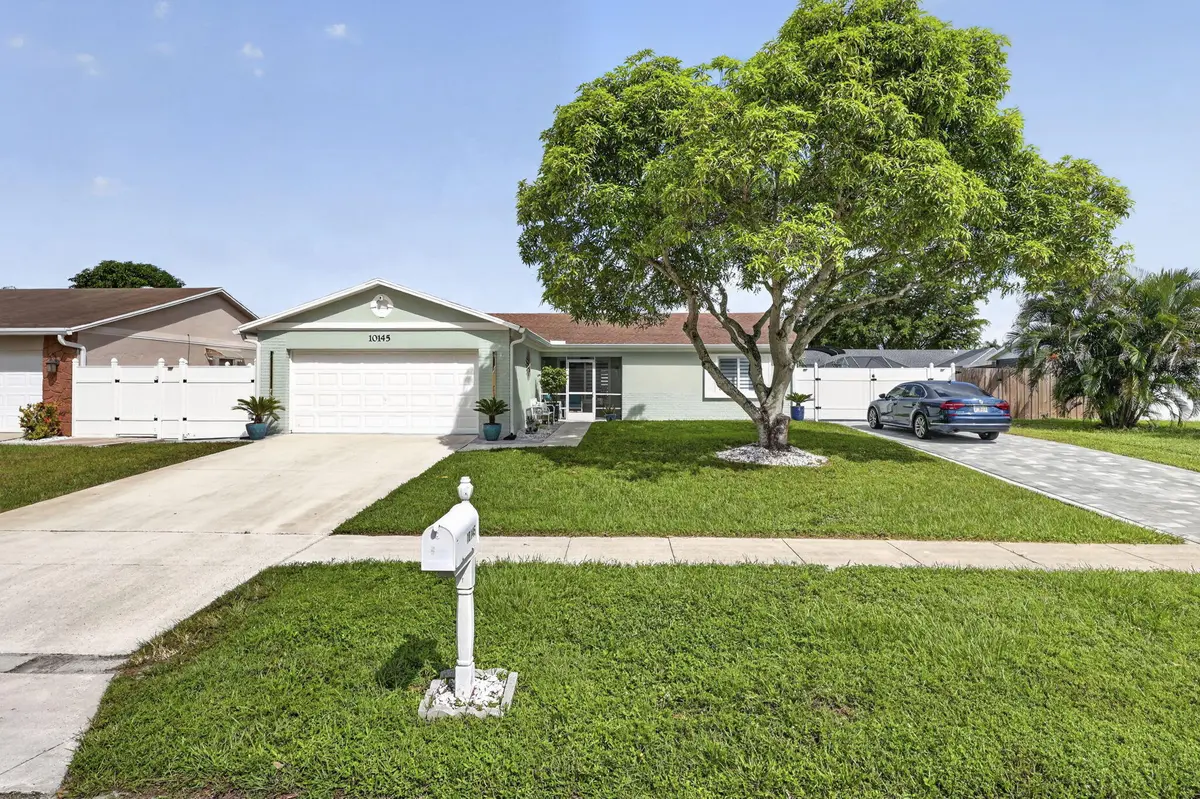 1-web-or-mls-BS1A6239 at 10145 Penzance Lane, Royal Palm Beach