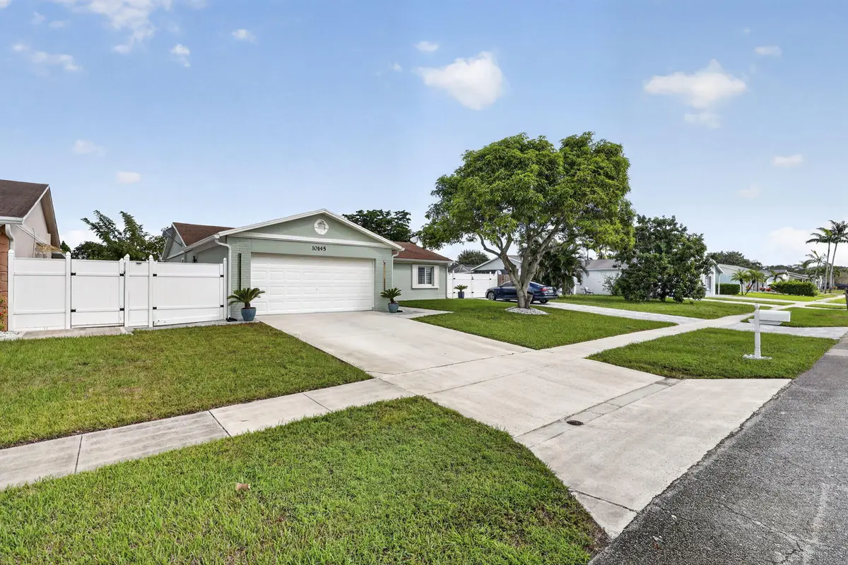 3-web-or-mls-BS1A6229 at 10145 Penzance Lane, Royal Palm Beach