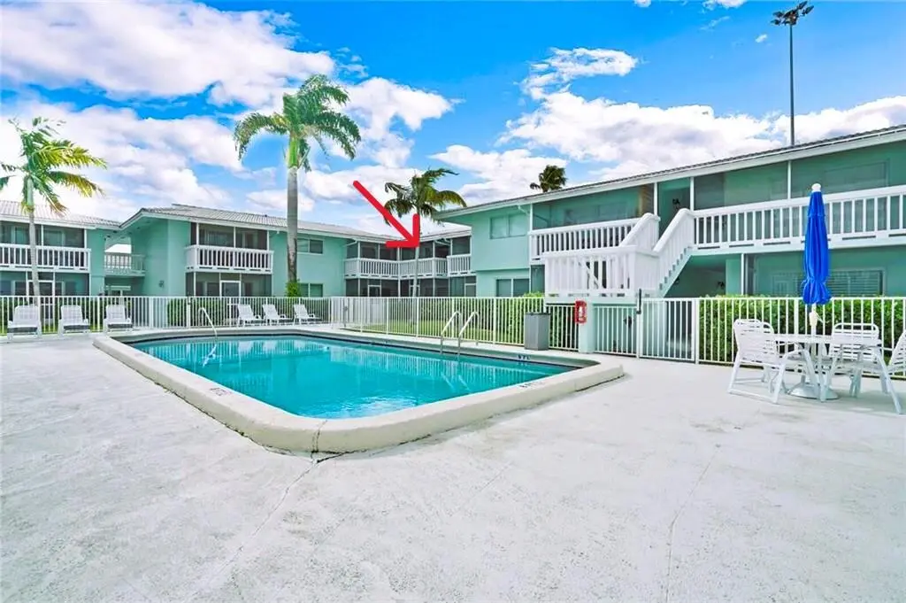 front pic 1 at 322 N Federal Highway 238-N, Deerfield Beach