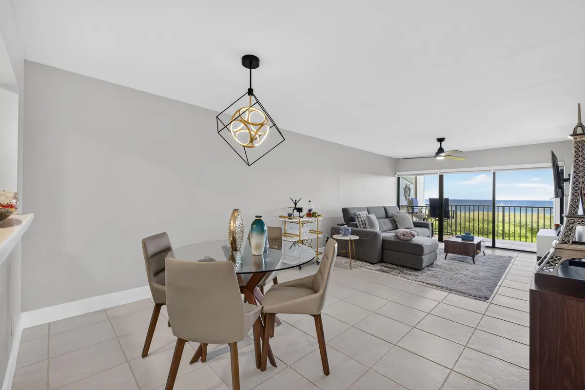 4-web-or-mls-3A5A6867 at 10152 S OCEAN Drive 213B, Jensen Beach