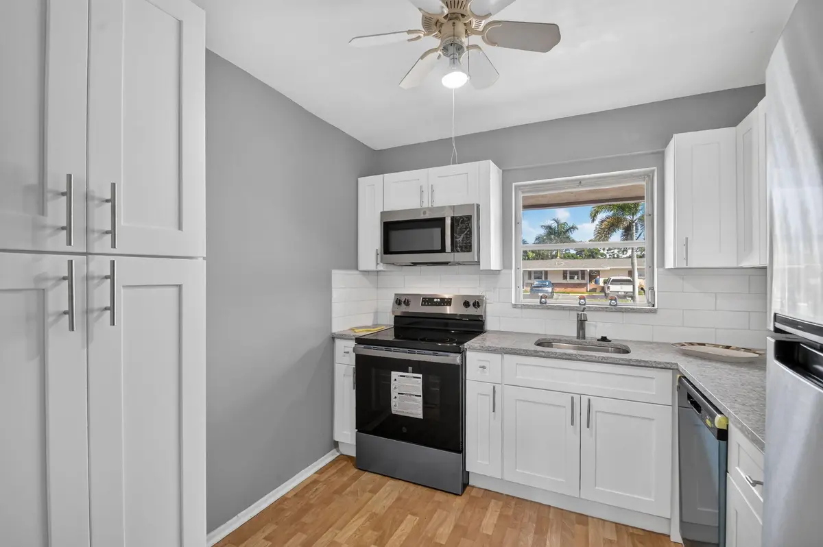 Kitchen at 2593 DUDLEY Drive I, West Palm Beach