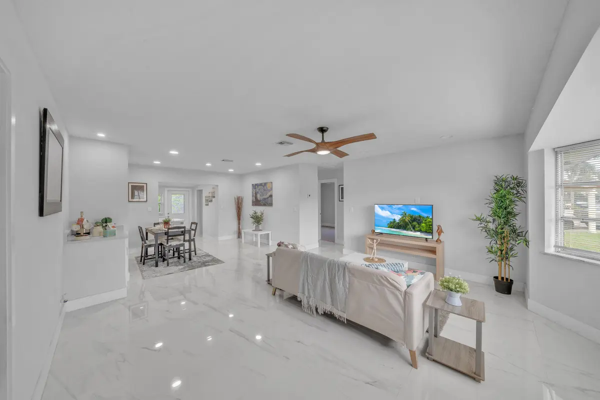 3 Entrance at 1101 NW 21ST Street, Fort Lauderdale