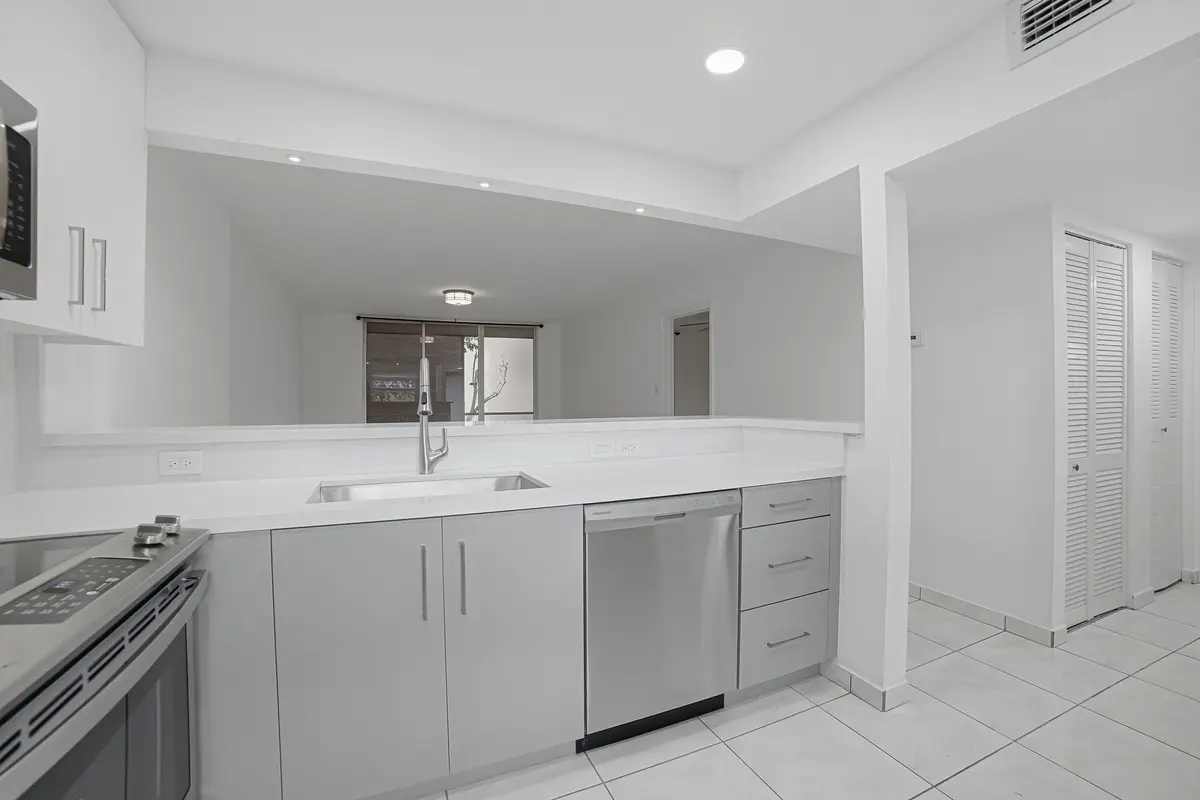 09-Kitchen-B at 3121 NW 47TH Avenue 109, Lauderdale Lakes