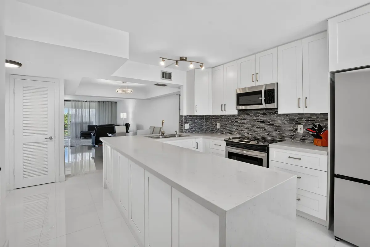 4-web-or-mls-DSC_5044 at 23099 BARWOOD Lane 308, Boca Raton