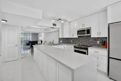 23099 BARWOOD Lane 308, Boca Raton – Condominium for sale