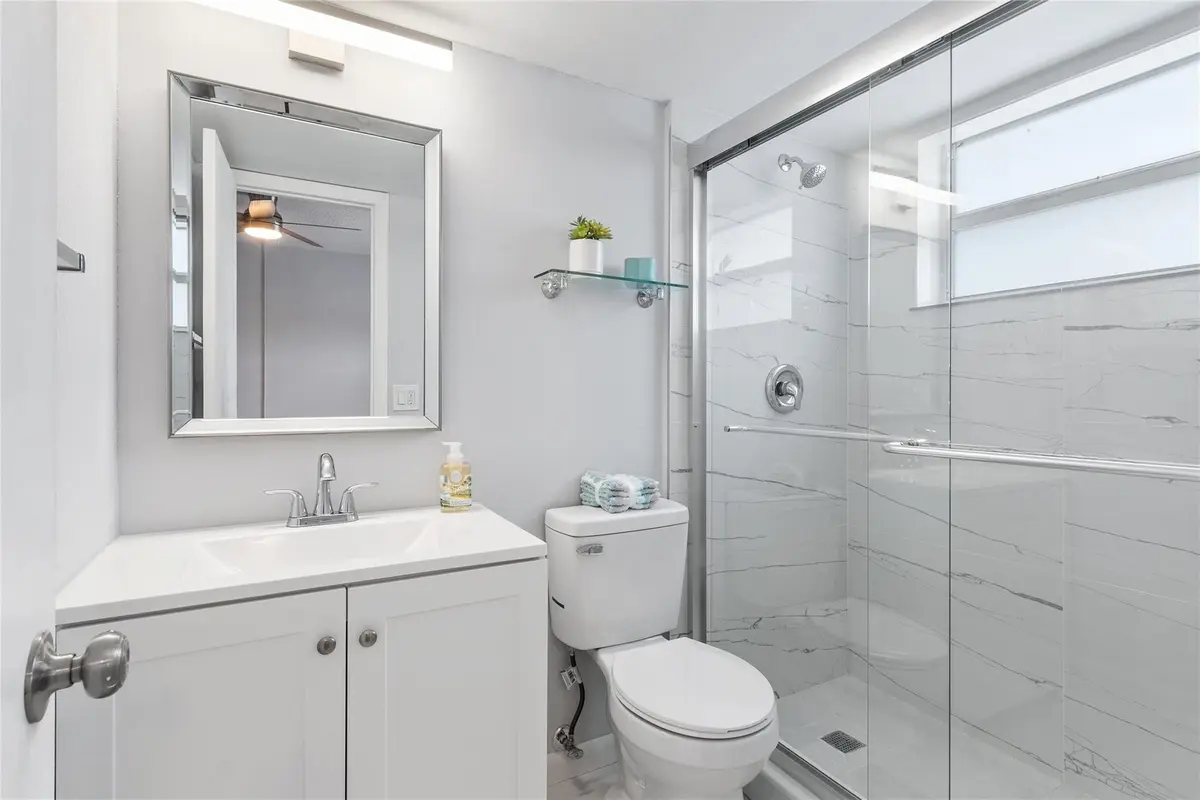Photo 8 at 1470 N DIXIE Highway 19, Fort Lauderdale