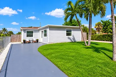 238 SW 10th Avenue, Delray Beach – Single Family Residence for sale