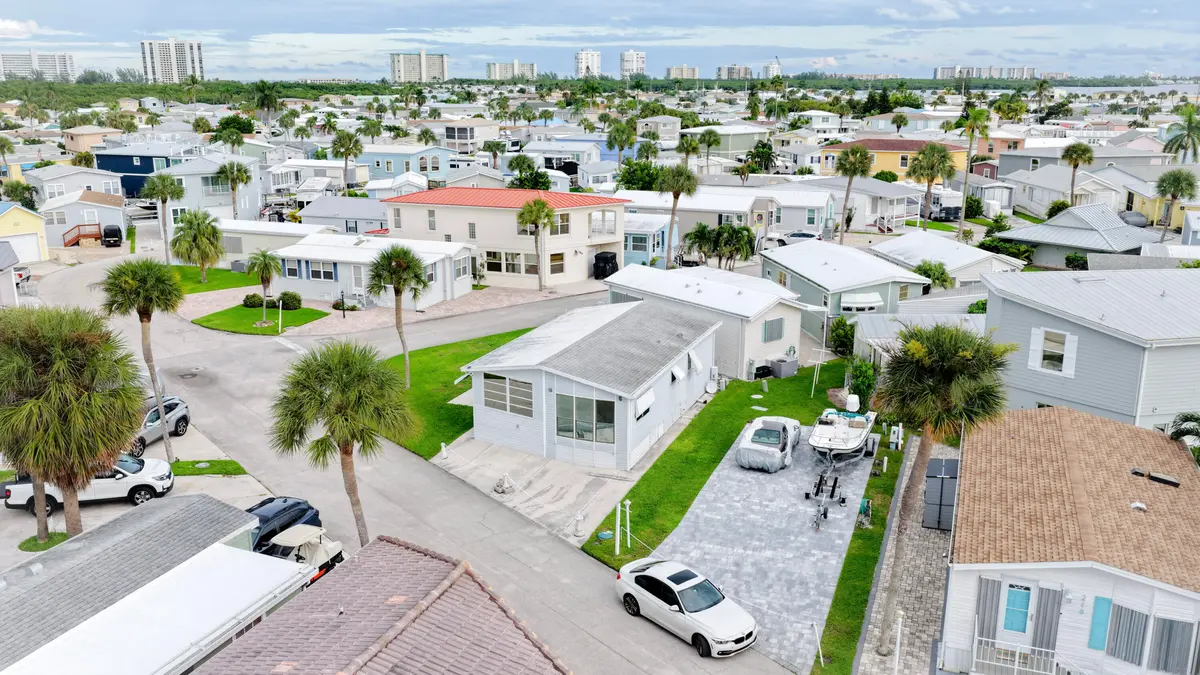 Left View at 217 Nettles Boulevard, Jensen Beach