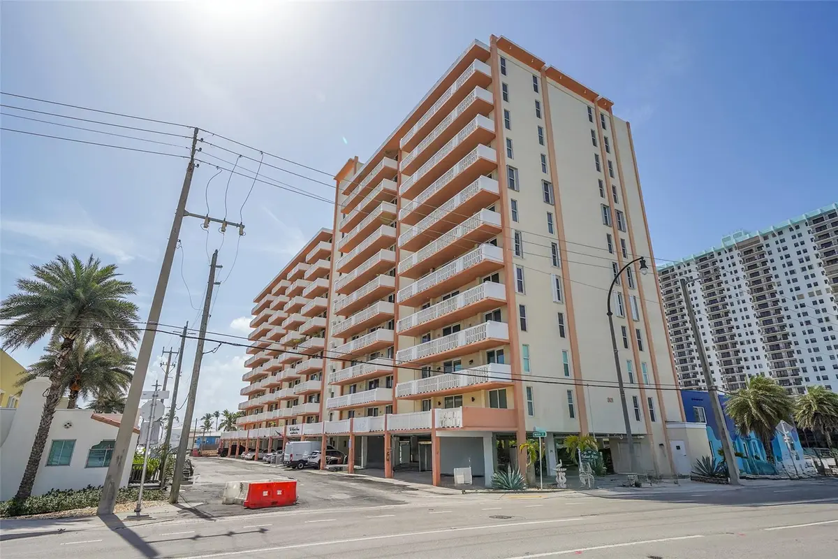 Photo 2 at 801 S OCEAN Drive 1005, Hollywood