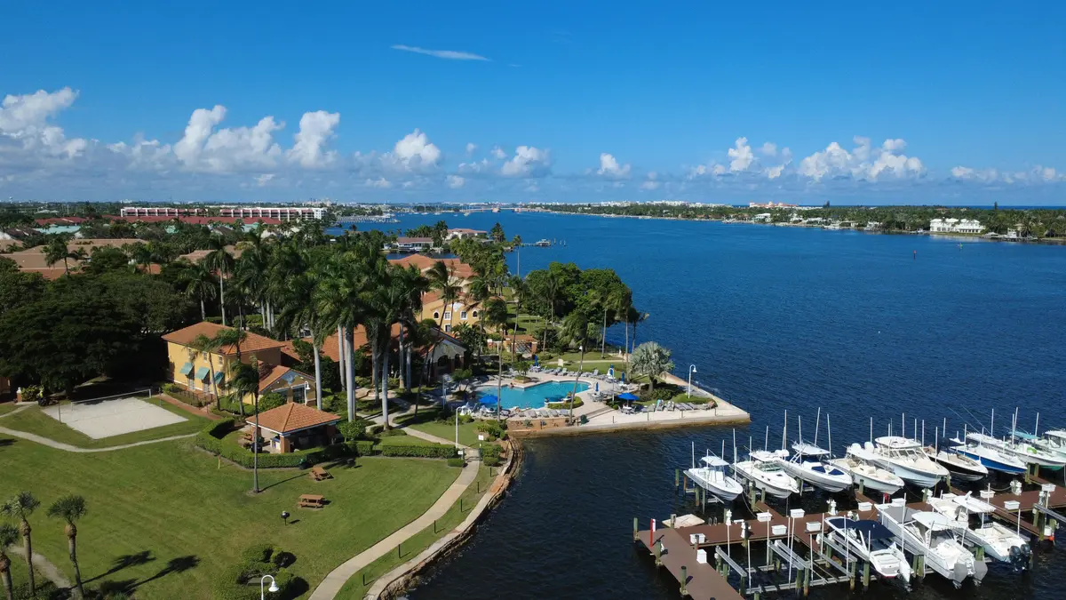 131 Yacht Club Way 109, Hypoluxo, FL – photo 3