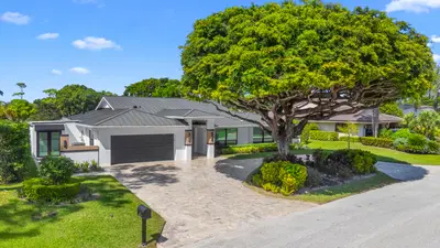612 PINE LAKE Drive, Delray Beach – Single Family Residence for sale