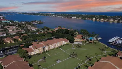 131 Yacht Club Way 109, Hypoluxo – Condominium for sale