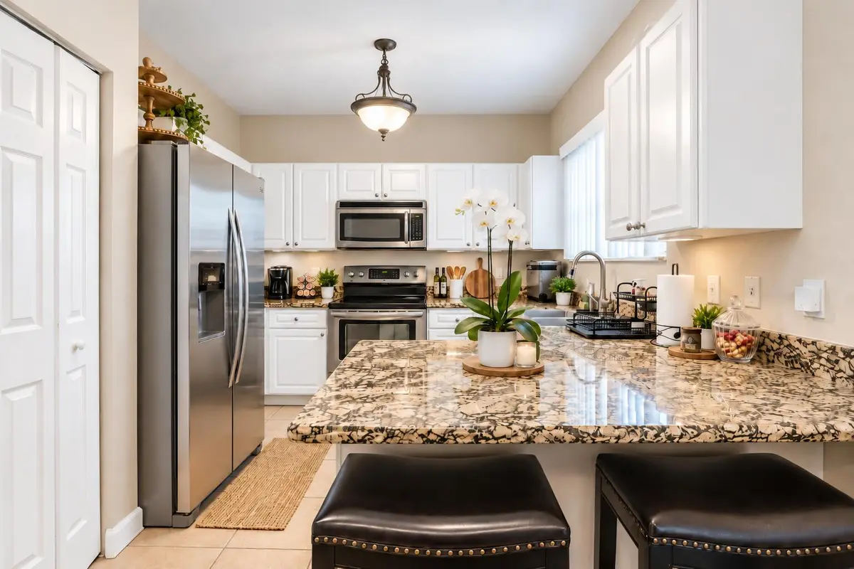 Kitchen at 2711 NE 4 Street 101, Homestead