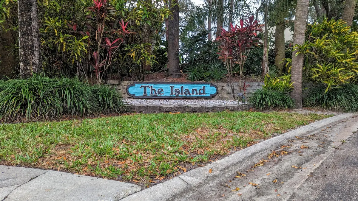 The Island at 3002 Lucerne Park Drive 5121, Greenacres