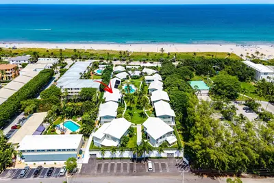 320 S Ocean Boulevard Lower C, Delray Beach – Condominium for sale